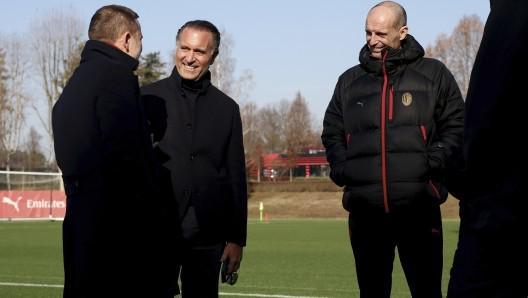 开云集团-跟队记者：卡尔迪纳莱在米兰内洛和全队都进行了会面